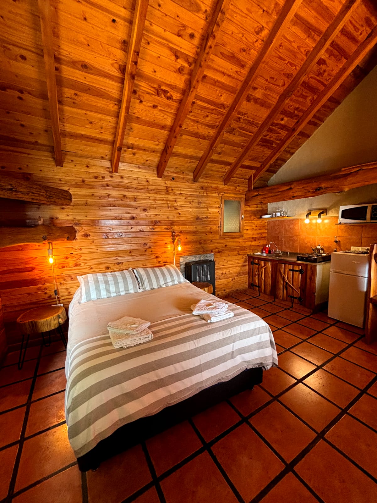 Interior de cabaña en Villa Traful — Patagonia